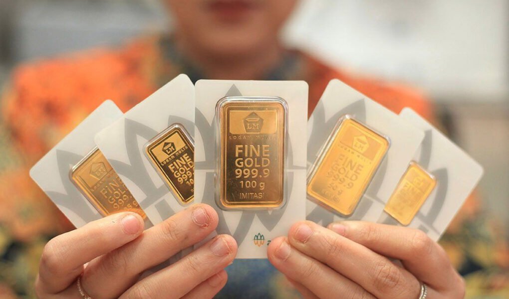 Harga Emas Antam Hari Ini Makin Turun, Lanjut Melemah