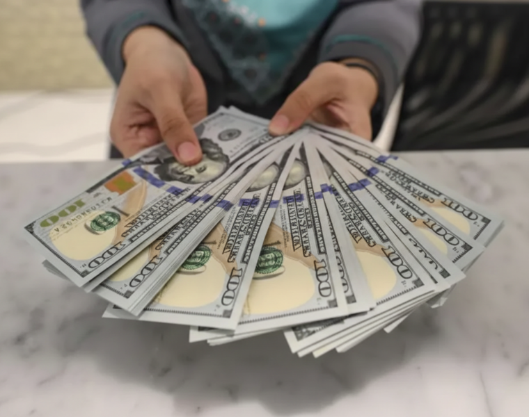 Usai Lonjakan 3% sejak Konflik Iran, Dolar AS Kini Mulai Turun