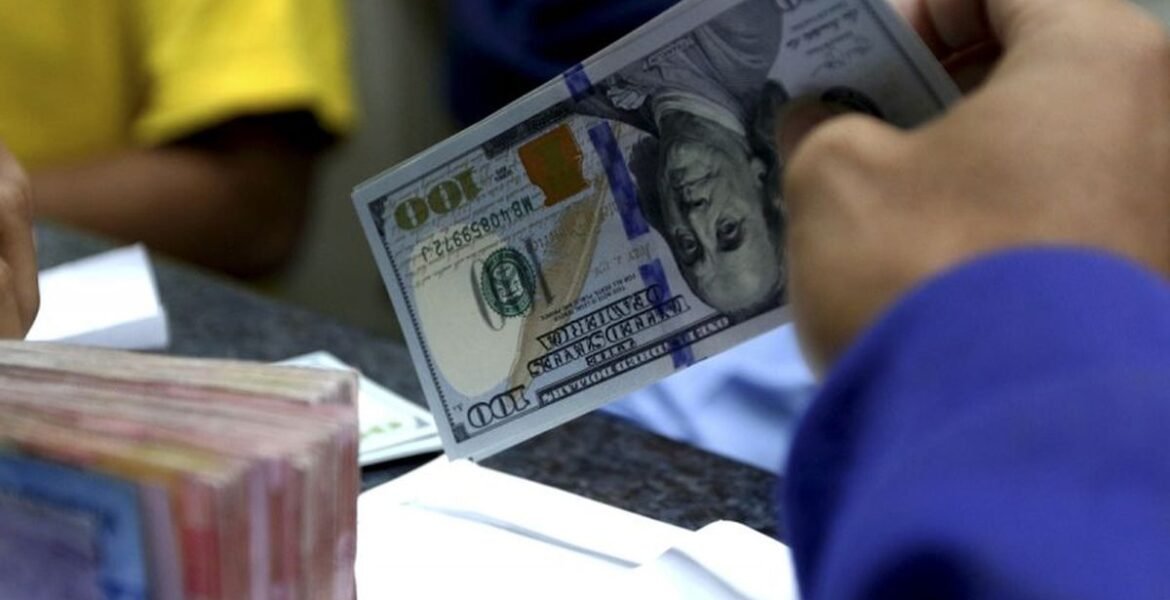 Rupiah Pagi Ini Sempat Loyo, Tembus Rp 16.913 per Dolar AS