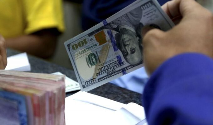 Rupiah Pagi Ini Sempat Loyo, Tembus Rp 16.913 per Dolar AS