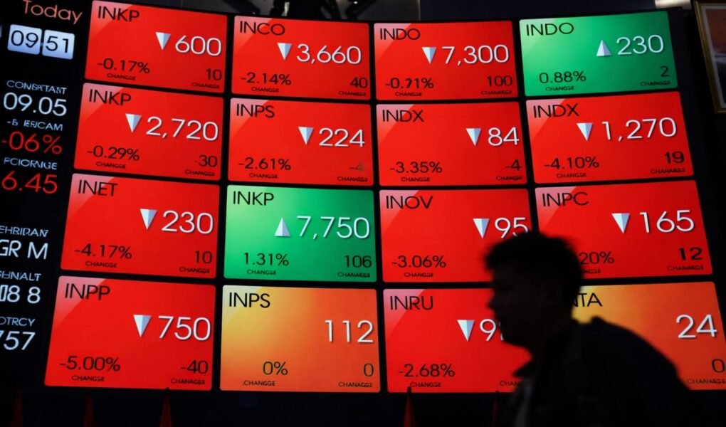 IHSG Lanjut Melemah, Ambles 1,5% Hari Ini