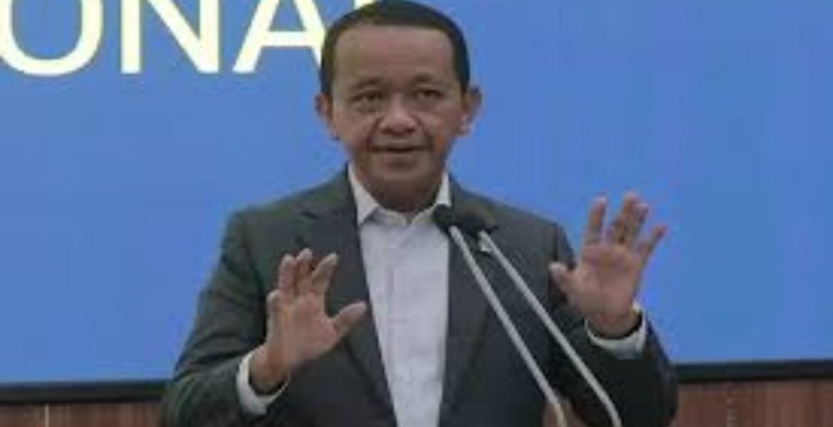 Solar Sentuh Rp30.000, Bahlil Bilang BBM Subsidi Masih Aman