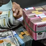 Rupiah Makin Tertekan, Dolar AS Nyaris Sentuh Rp18.200