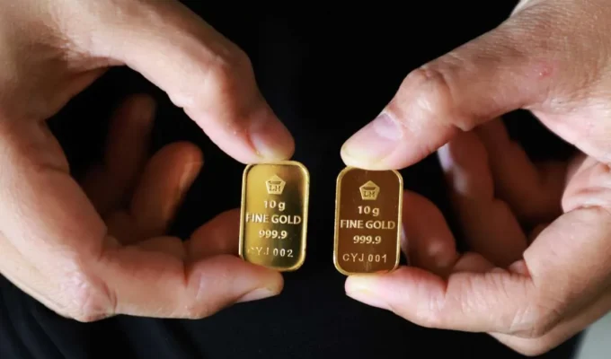 Emas Antam Turun Rp10.000 Hari Ini, Kesempatan Borong Sebelum Naik Lagi?